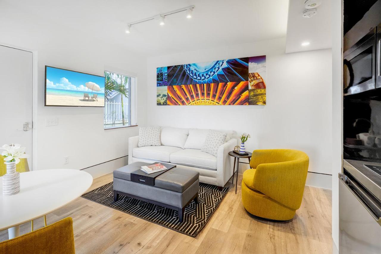 Ocean Treasure Beachside Suites Lauderdale-by-the-Sea Exterior foto