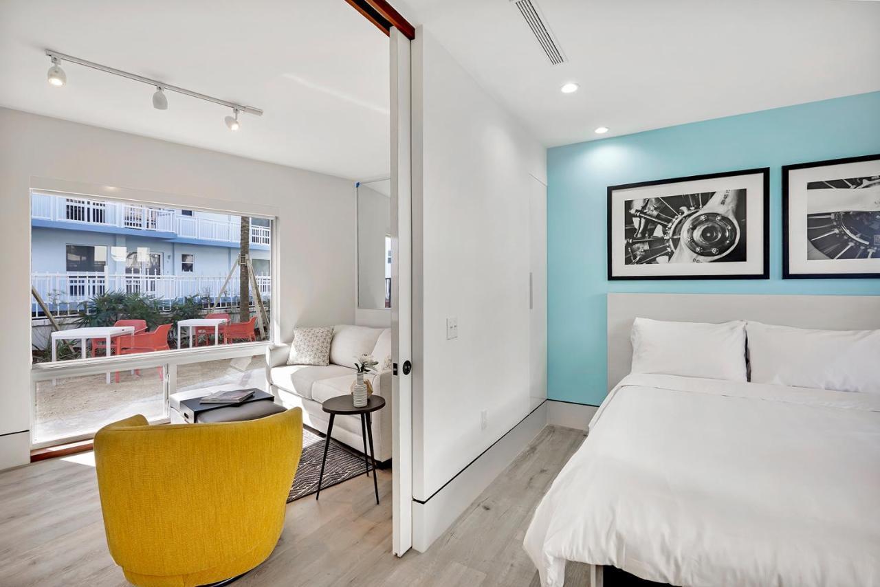 Ocean Treasure Beachside Suites Lauderdale-by-the-Sea Exterior foto