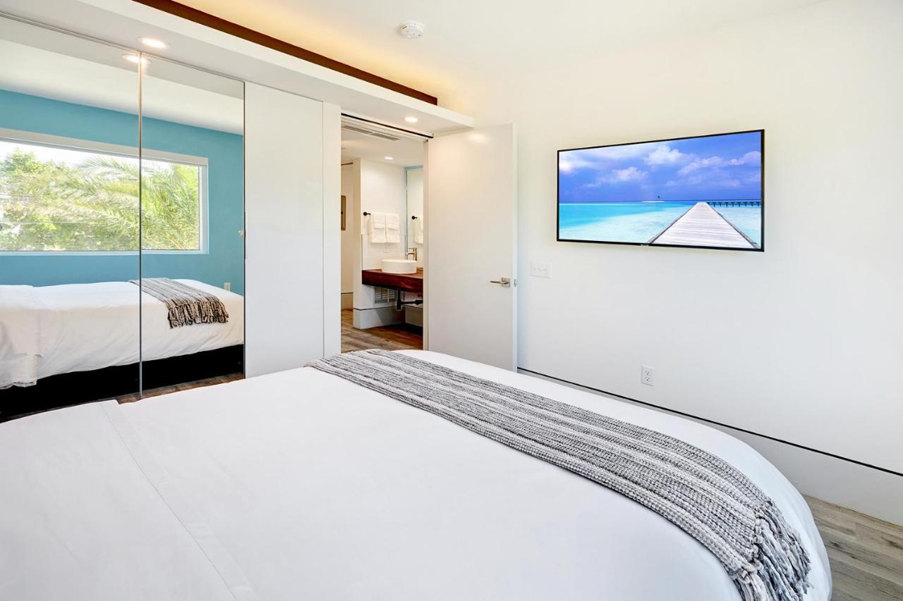 Ocean Treasure Beachside Suites Lauderdale-by-the-Sea Exterior foto